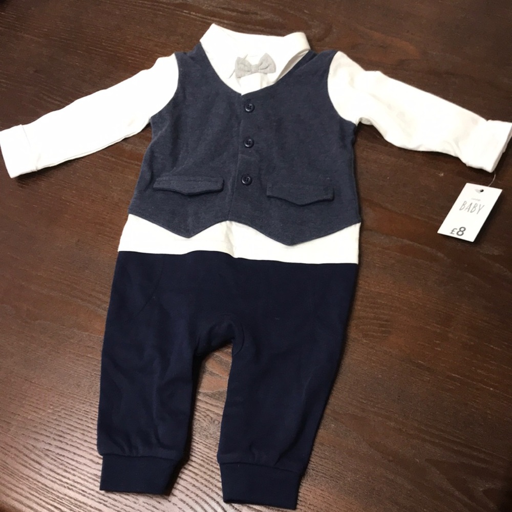 Boys stretchie , 3-6 months